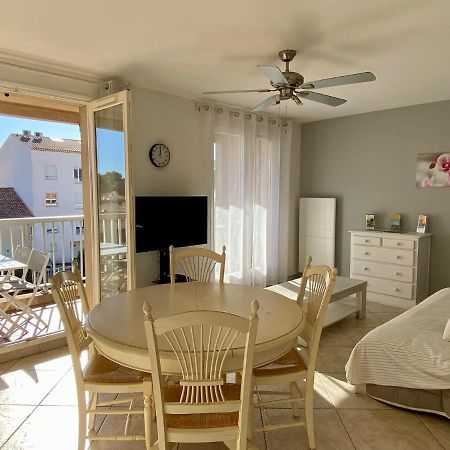 Les Locations Cinaureva "Les Iles D'Or" Apartment La Londe-les-Maures Bagian luar foto