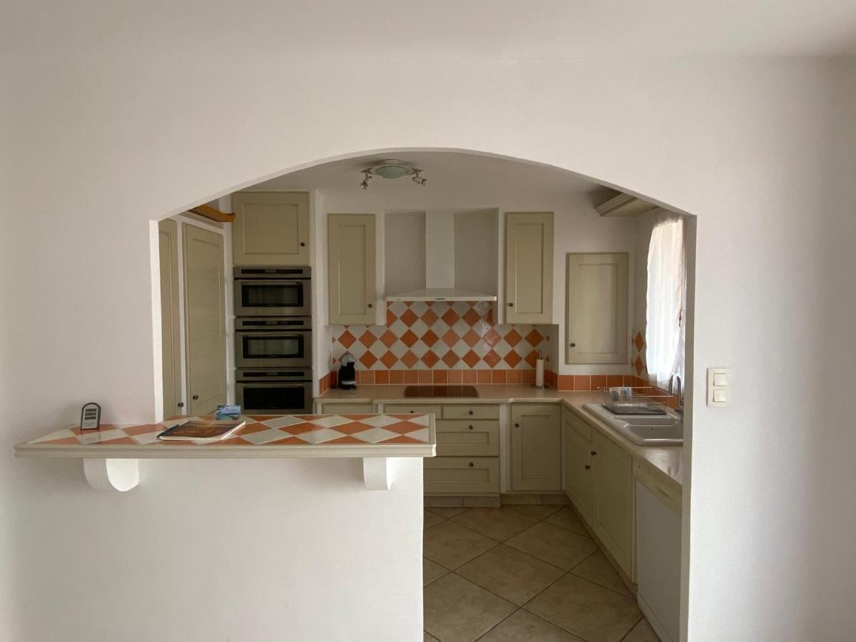 Les Locations Cinaureva "Les Iles D'Or" Apartment La Londe-les-Maures Bagian luar foto